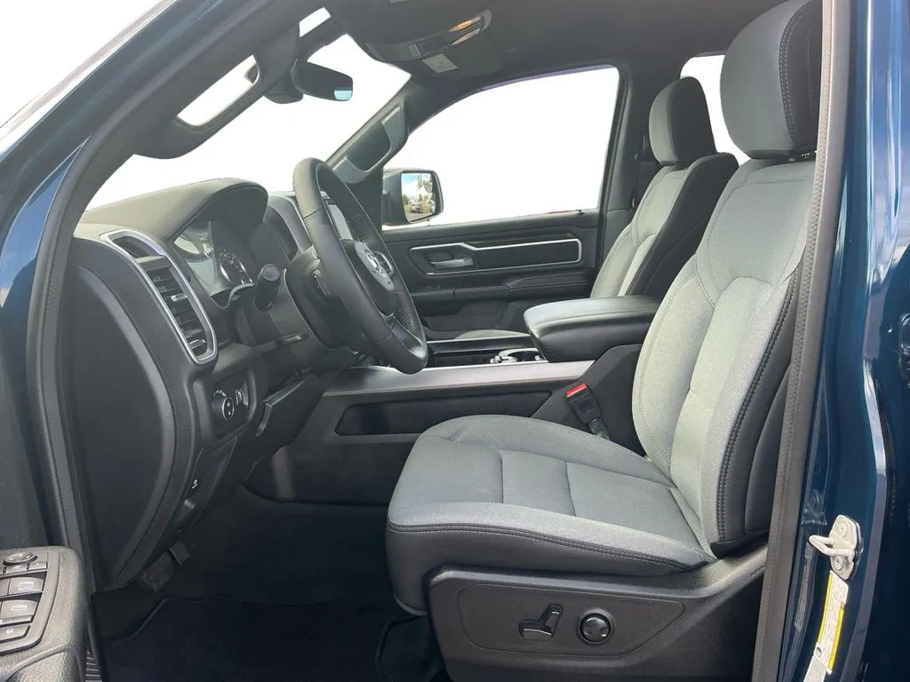 2023 Ram 1500 Big Horn/Lone Star thumbnail 14