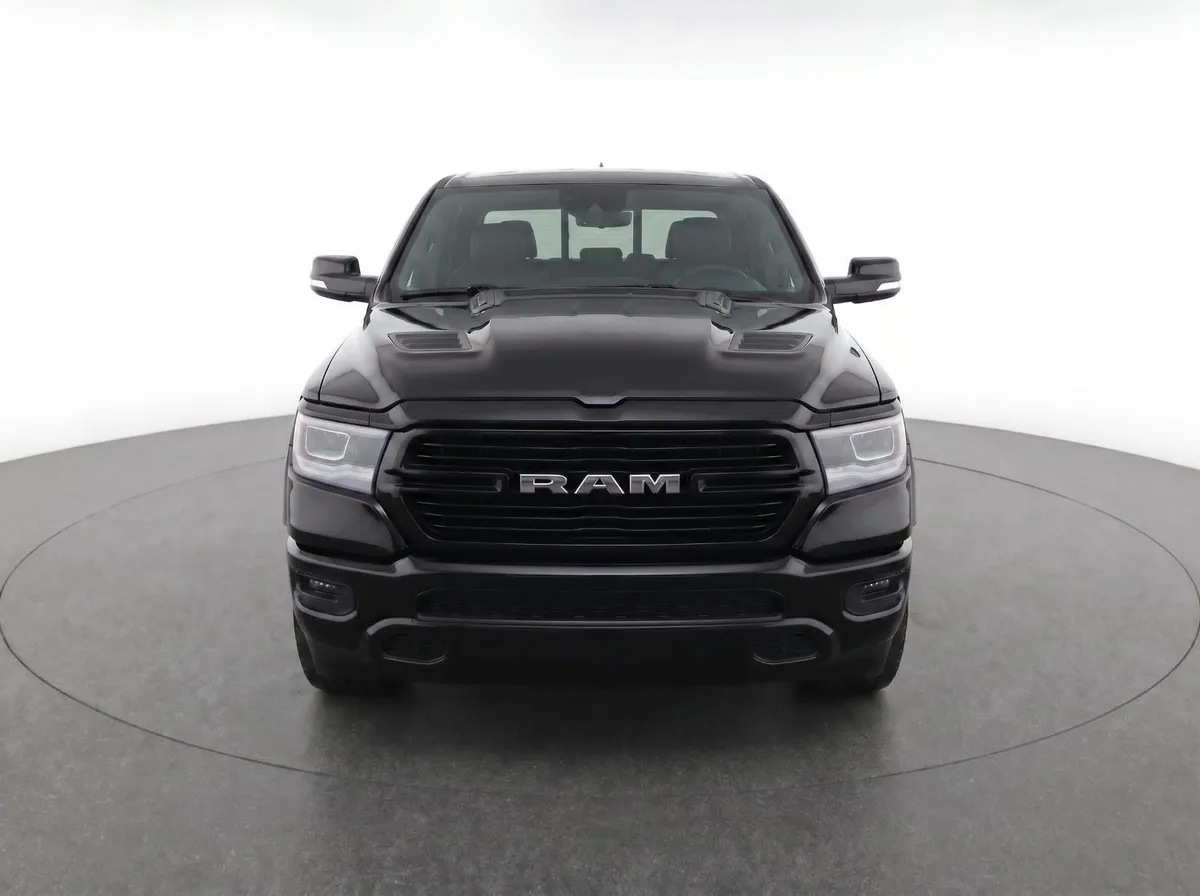 2023 Ram 1500 Laramie thumbnail 5