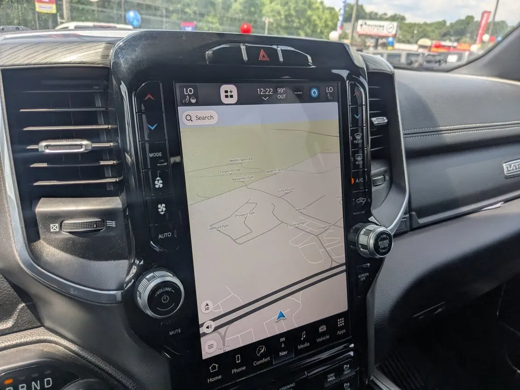 2023 Ram 1500 Laramie thumbnail 16