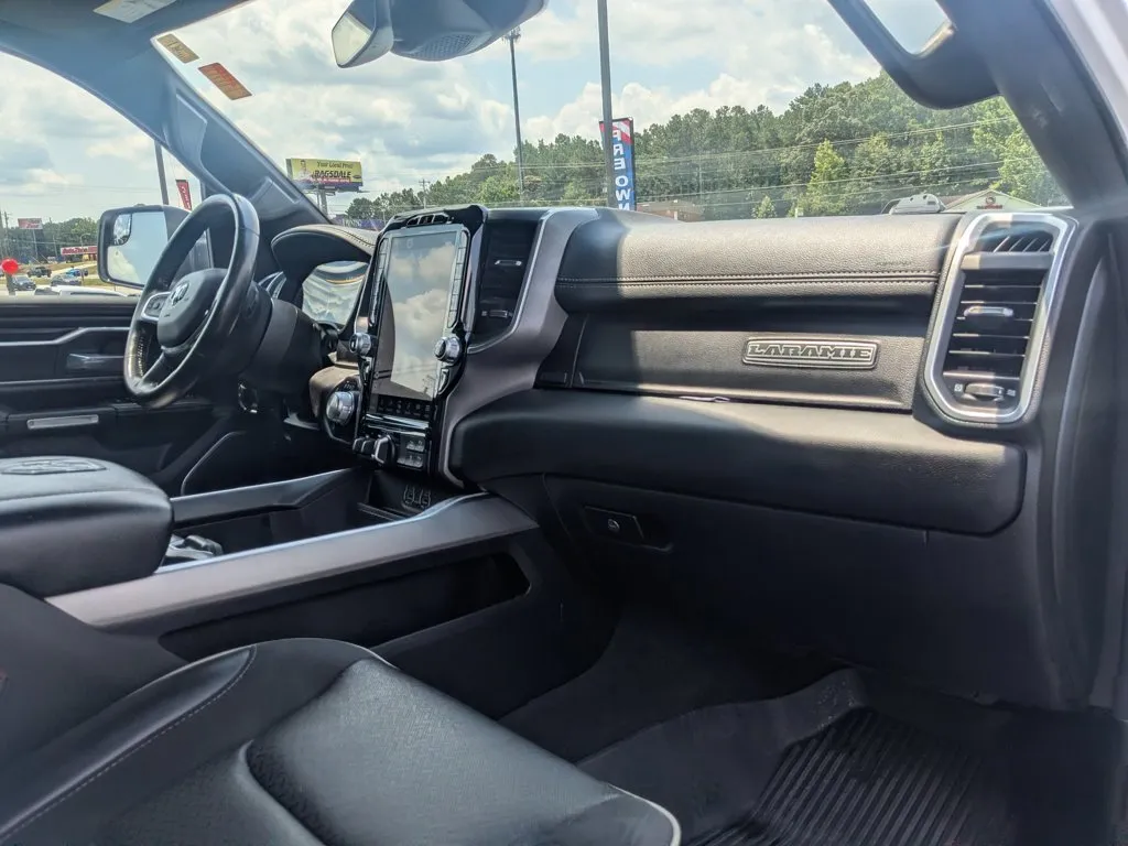 2023 Ram 1500 Laramie thumbnail 24