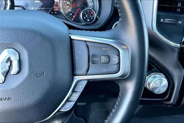 2023 Ram 1500 Laramie thumbnail 11