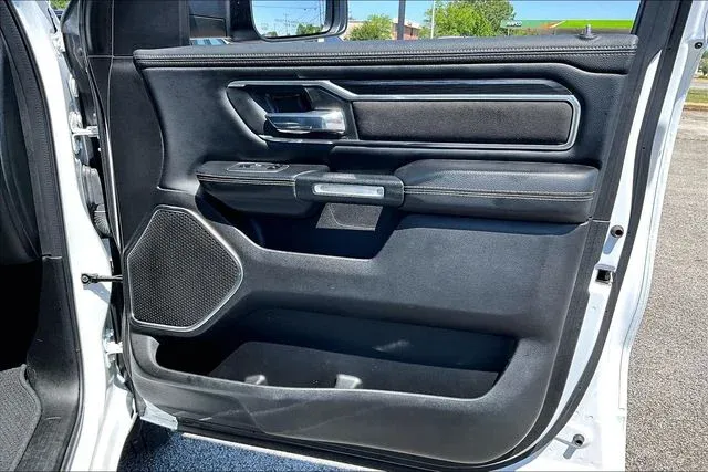 2023 Ram 1500 Laramie thumbnail 25