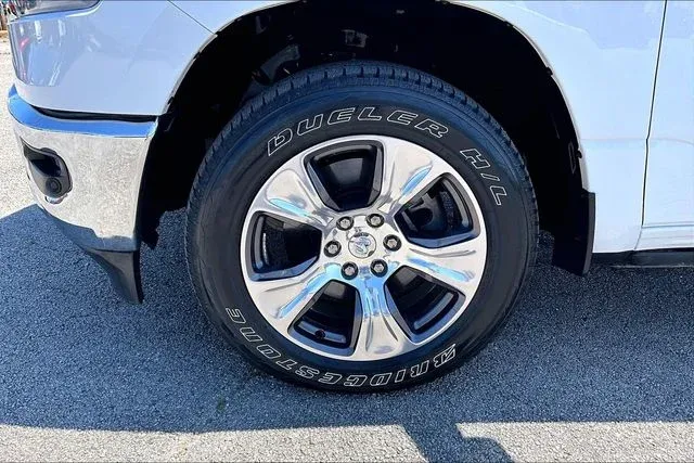 2023 Ram 1500 Laramie thumbnail 28