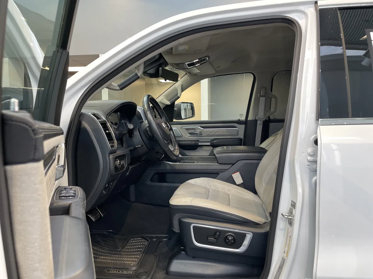 2023 Ram 1500 Limited thumbnail 15