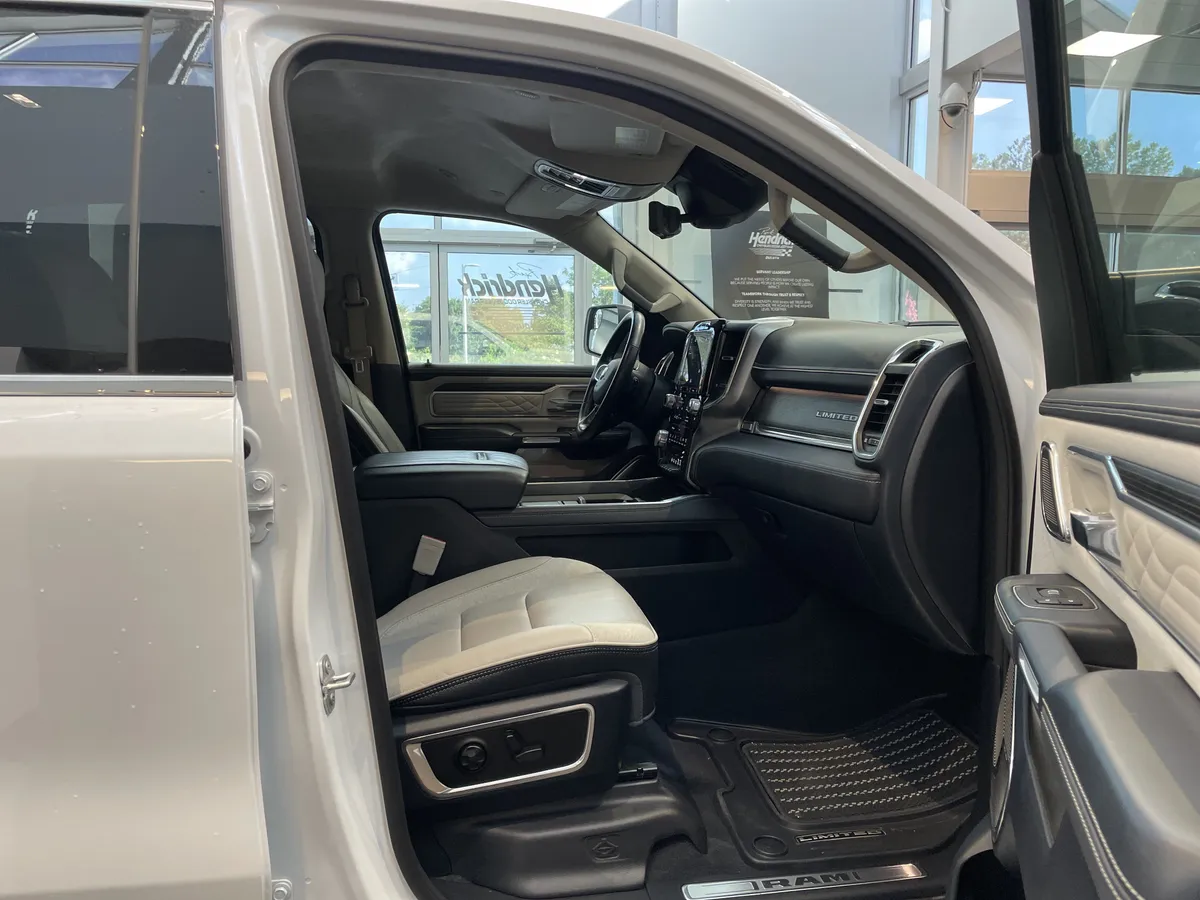 2023 Ram 1500 Limited thumbnail 37
