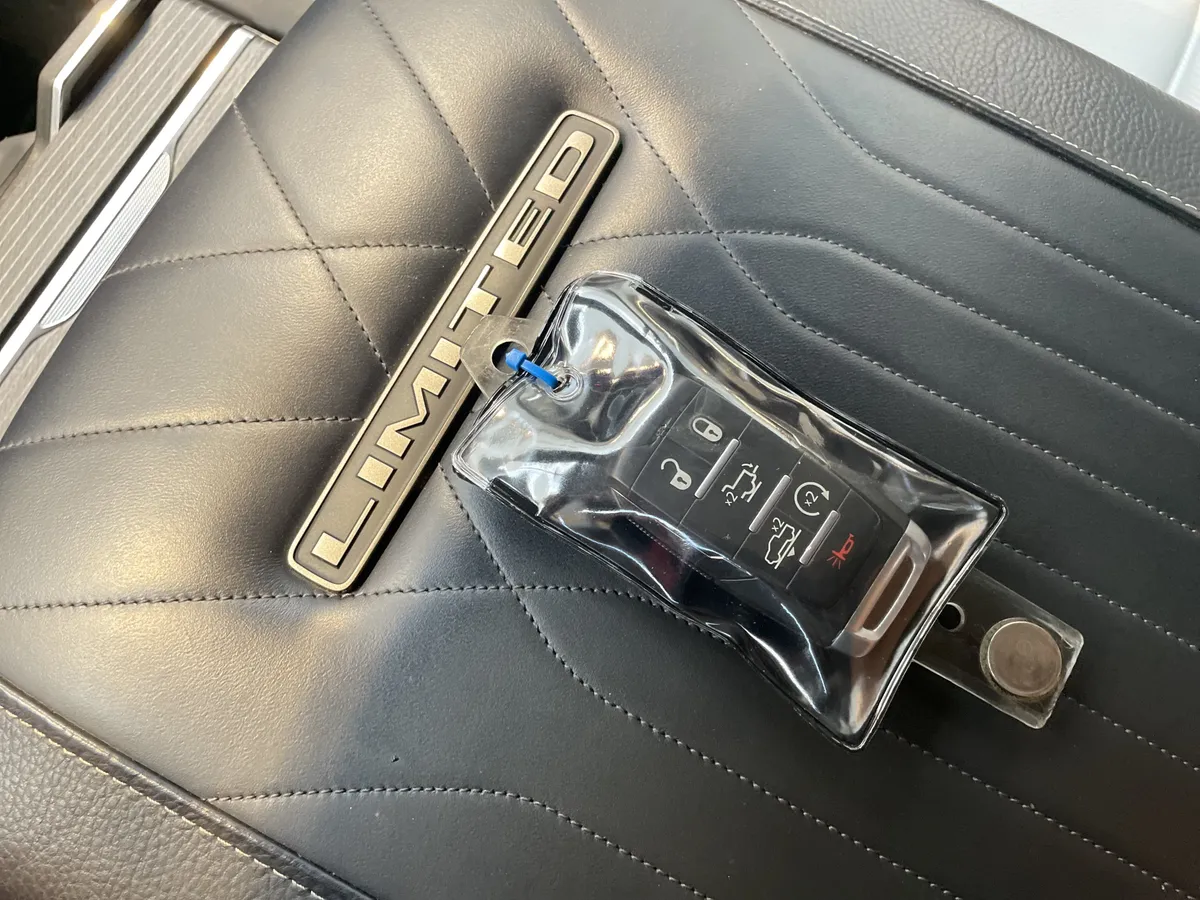 2023 Ram 1500 Limited thumbnail 43