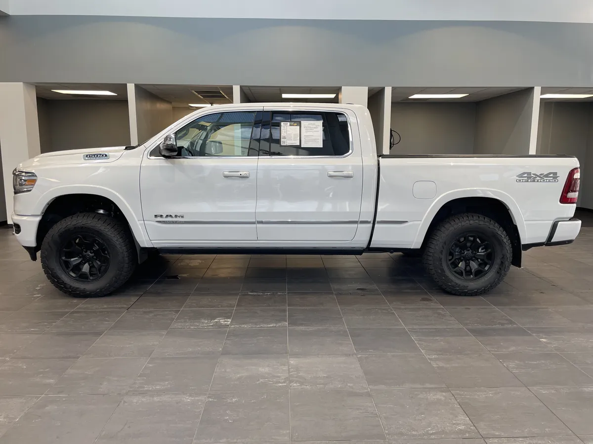 2023 Ram 1500 Limited thumbnail 6