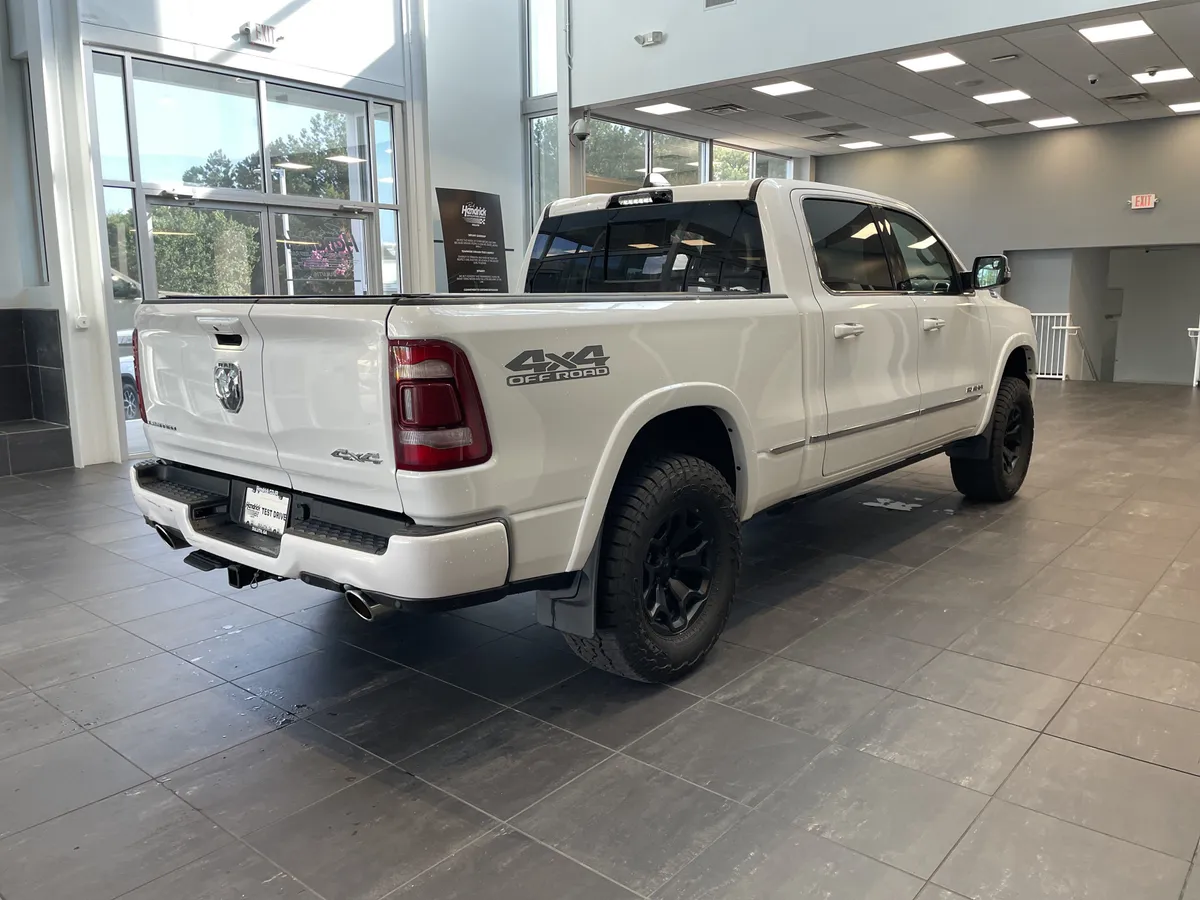 2023 Ram 1500 Limited thumbnail 9