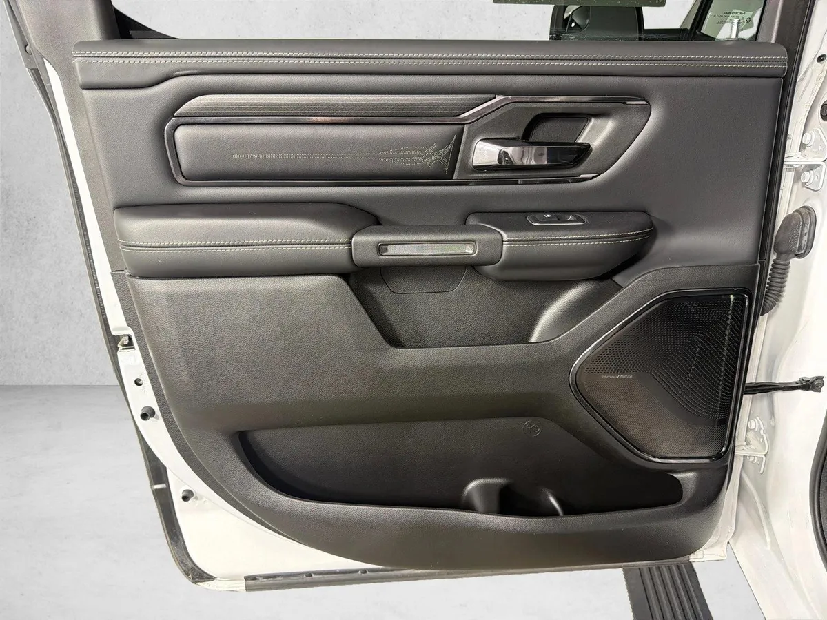 2023 Ram 1500 Limited thumbnail 22