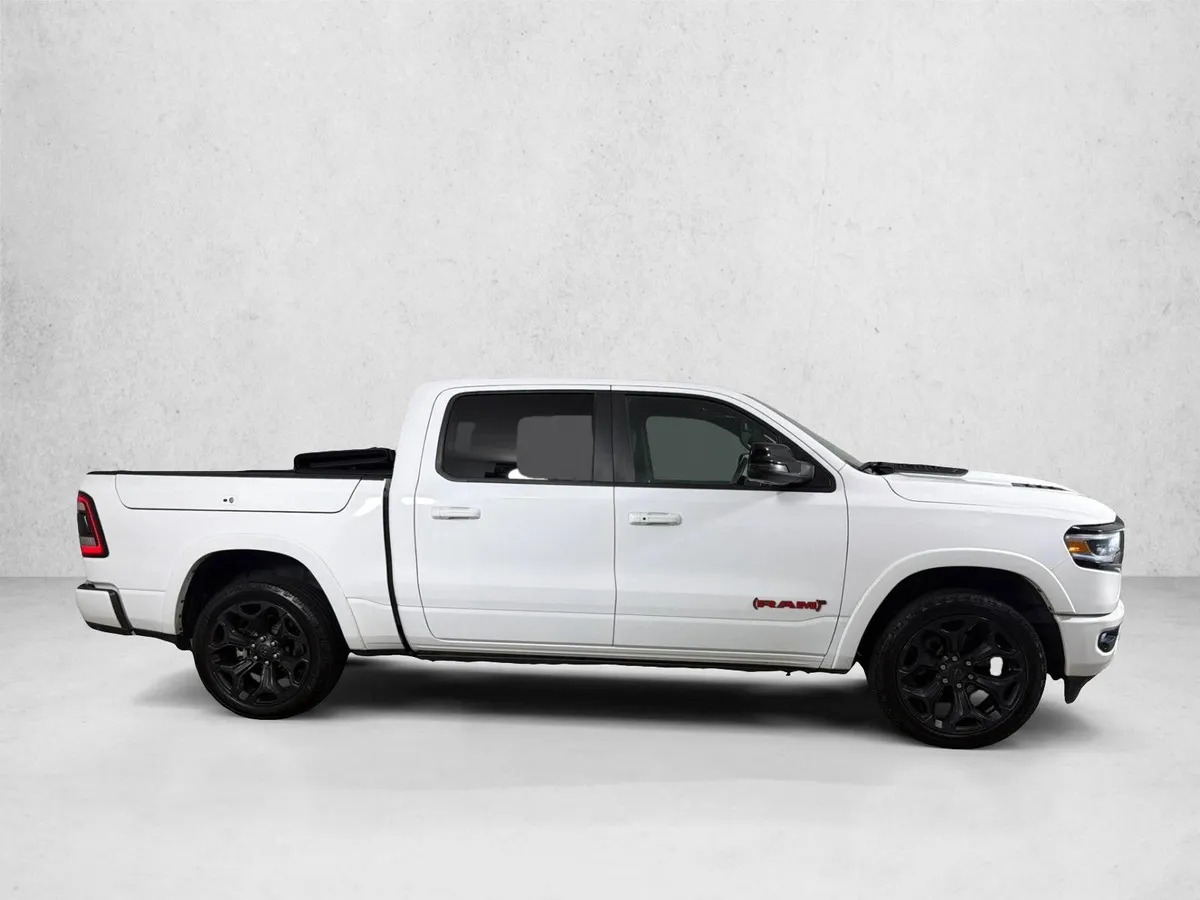 2023 Ram 1500 Limited thumbnail 3
