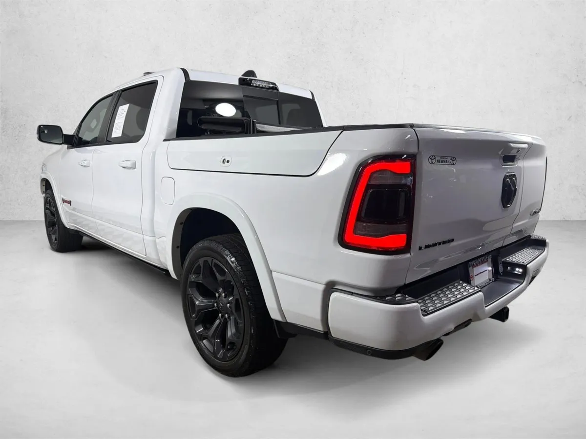 2023 Ram 1500 Limited thumbnail 6