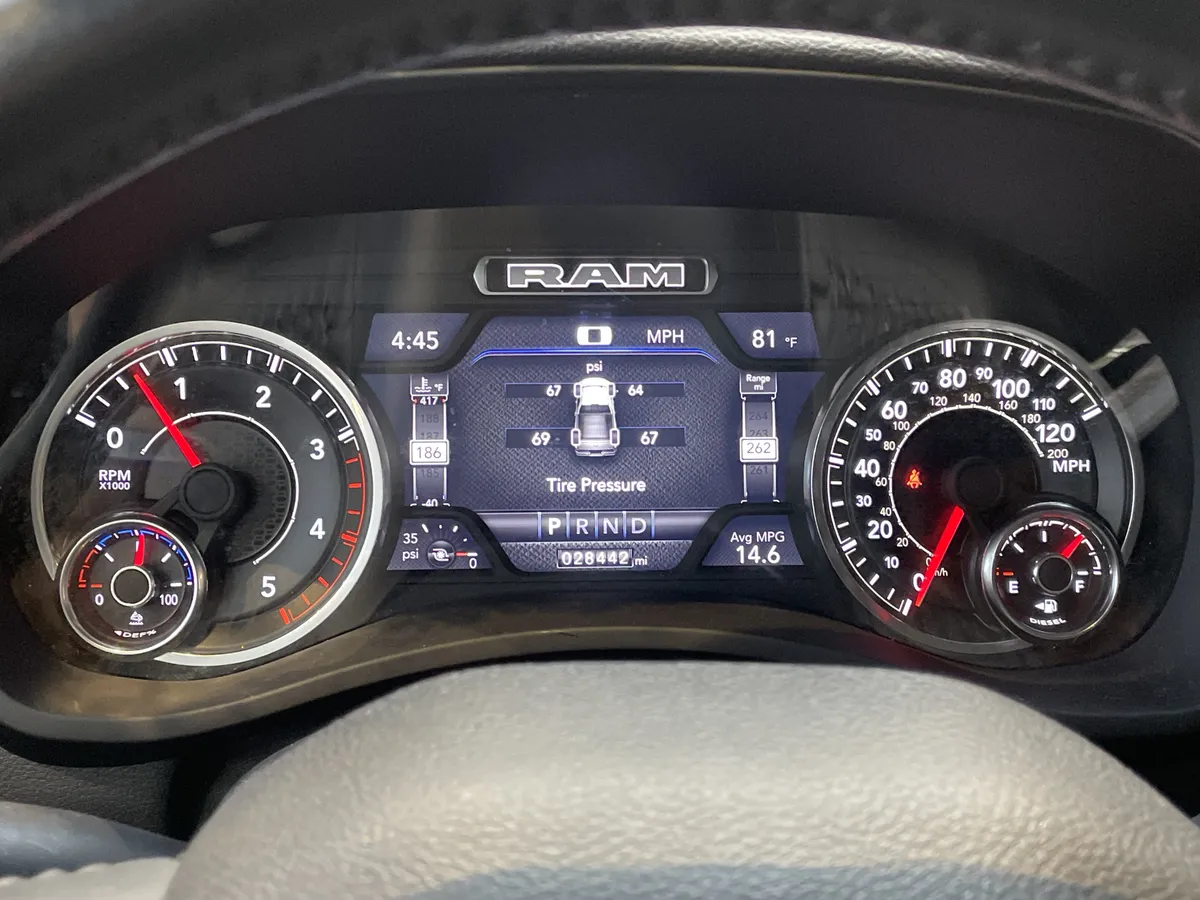 2023 Ram 2500 Laramie thumbnail 19