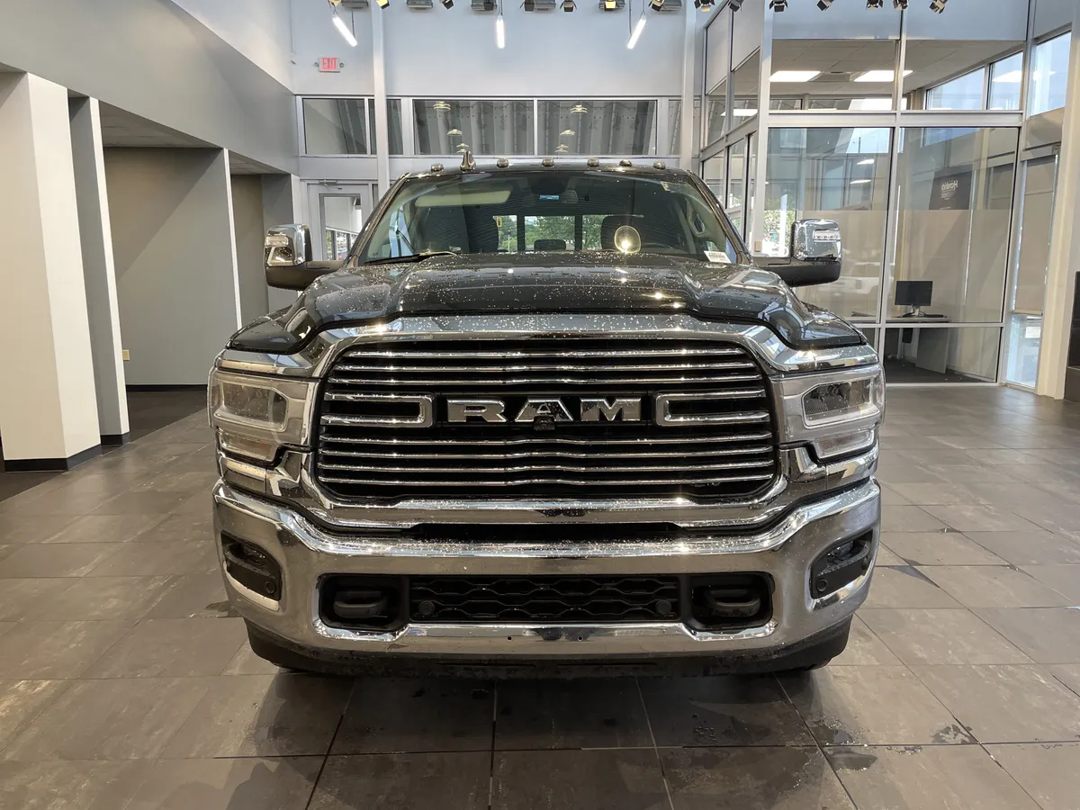 2023 Ram 2500 Laramie thumbnail 2