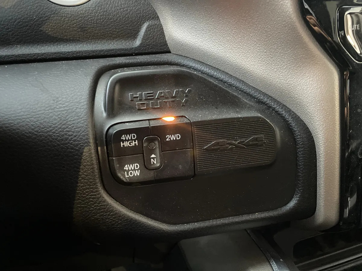 2023 Ram 2500 Laramie thumbnail 26