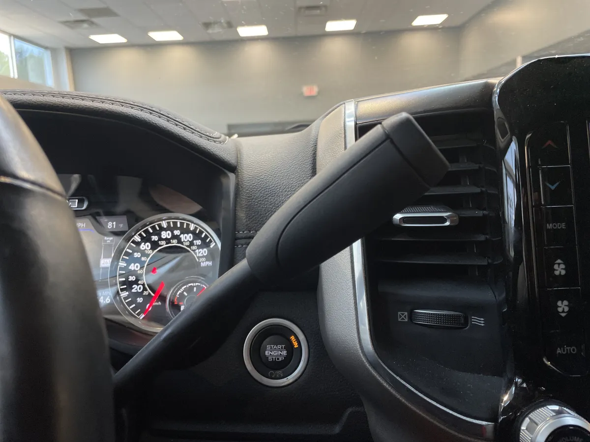 2023 Ram 2500 Laramie thumbnail 27