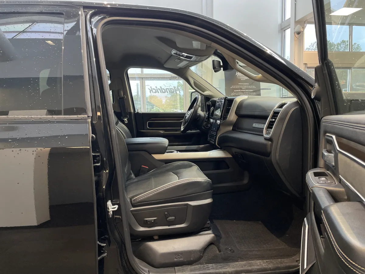 2023 Ram 2500 Laramie thumbnail 33
