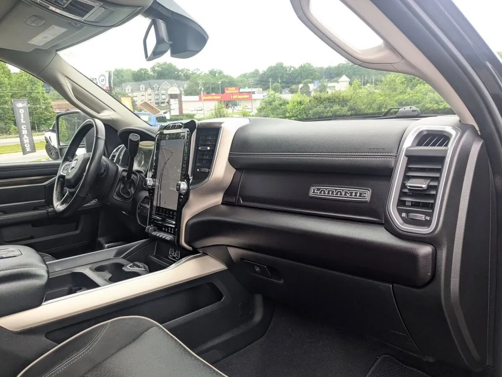 2023 Ram 2500 Laramie thumbnail 27