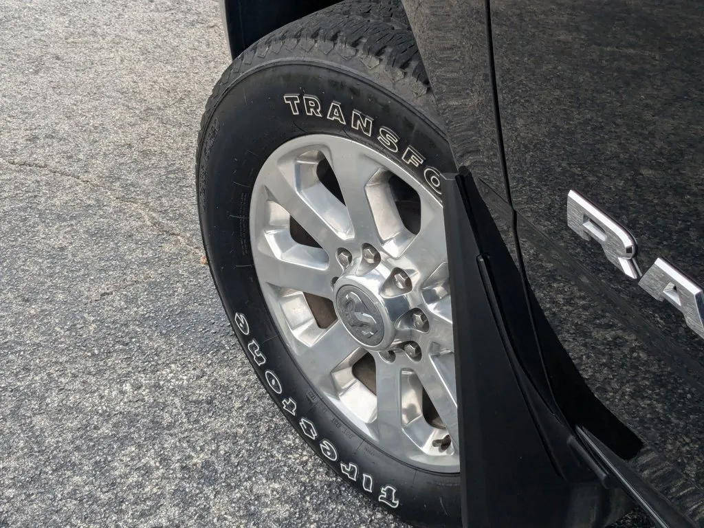 2023 Ram 2500 Laramie thumbnail 9
