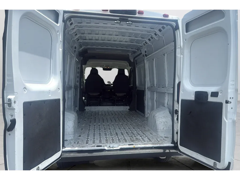 2023 Ram ProMaster 2500 High Roof thumbnail 19