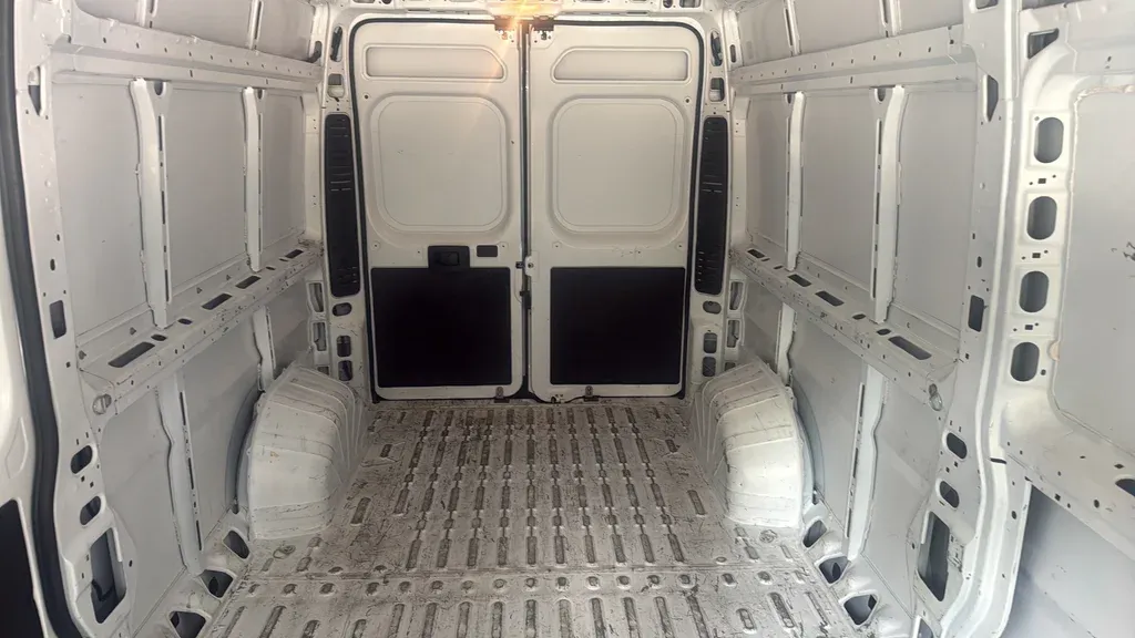 2023 Ram ProMaster 2500 High Roof thumbnail 21