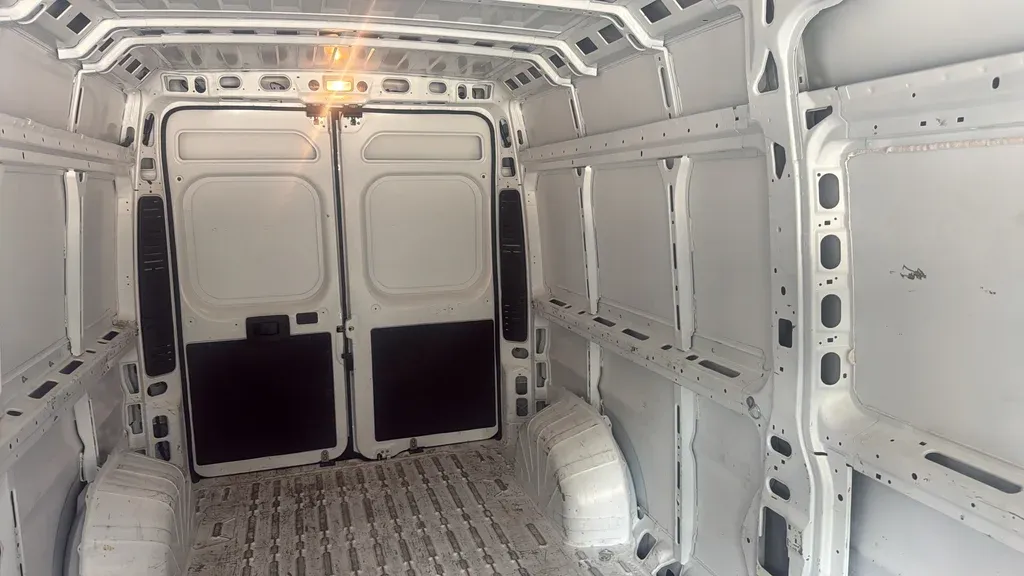 2023 Ram ProMaster 2500 High Roof thumbnail 22