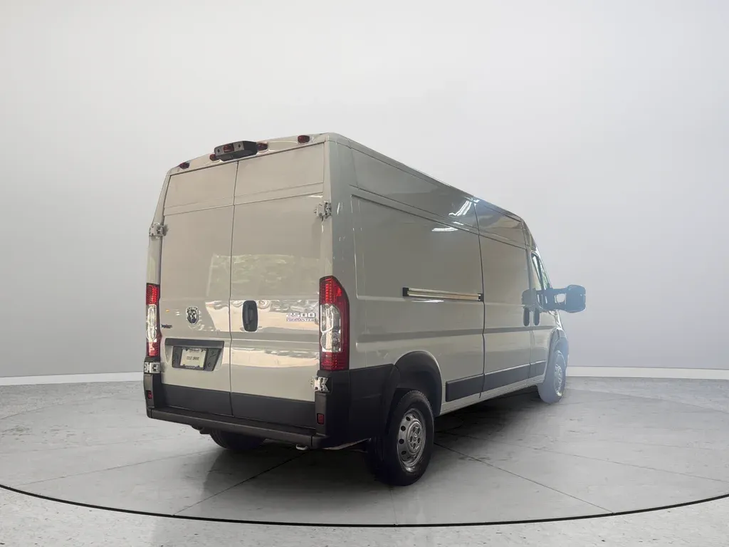 2023 Ram ProMaster 2500 High Roof thumbnail 7