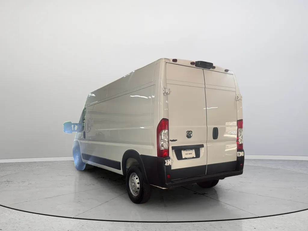 2023 Ram ProMaster 2500 High Roof thumbnail 9