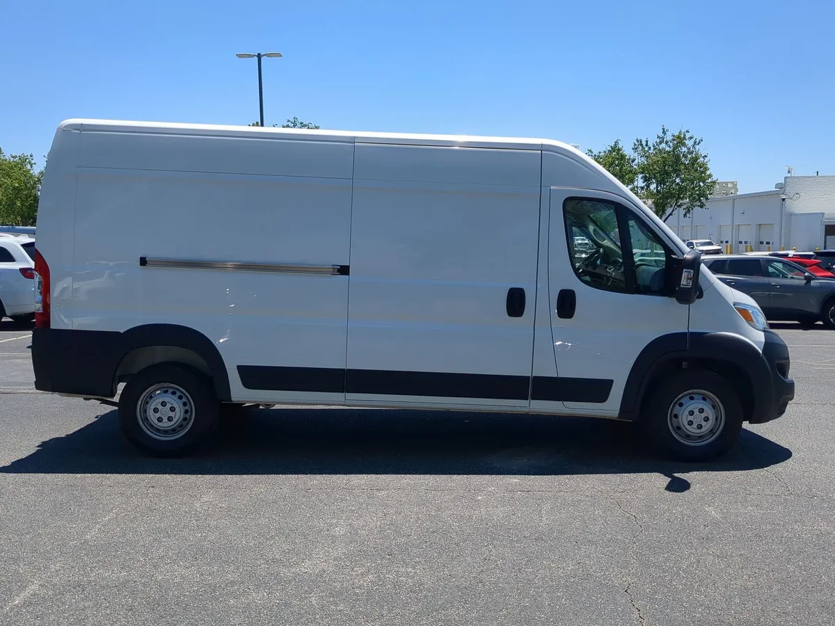2023 Ram ProMaster Cargo Van thumbnail 10