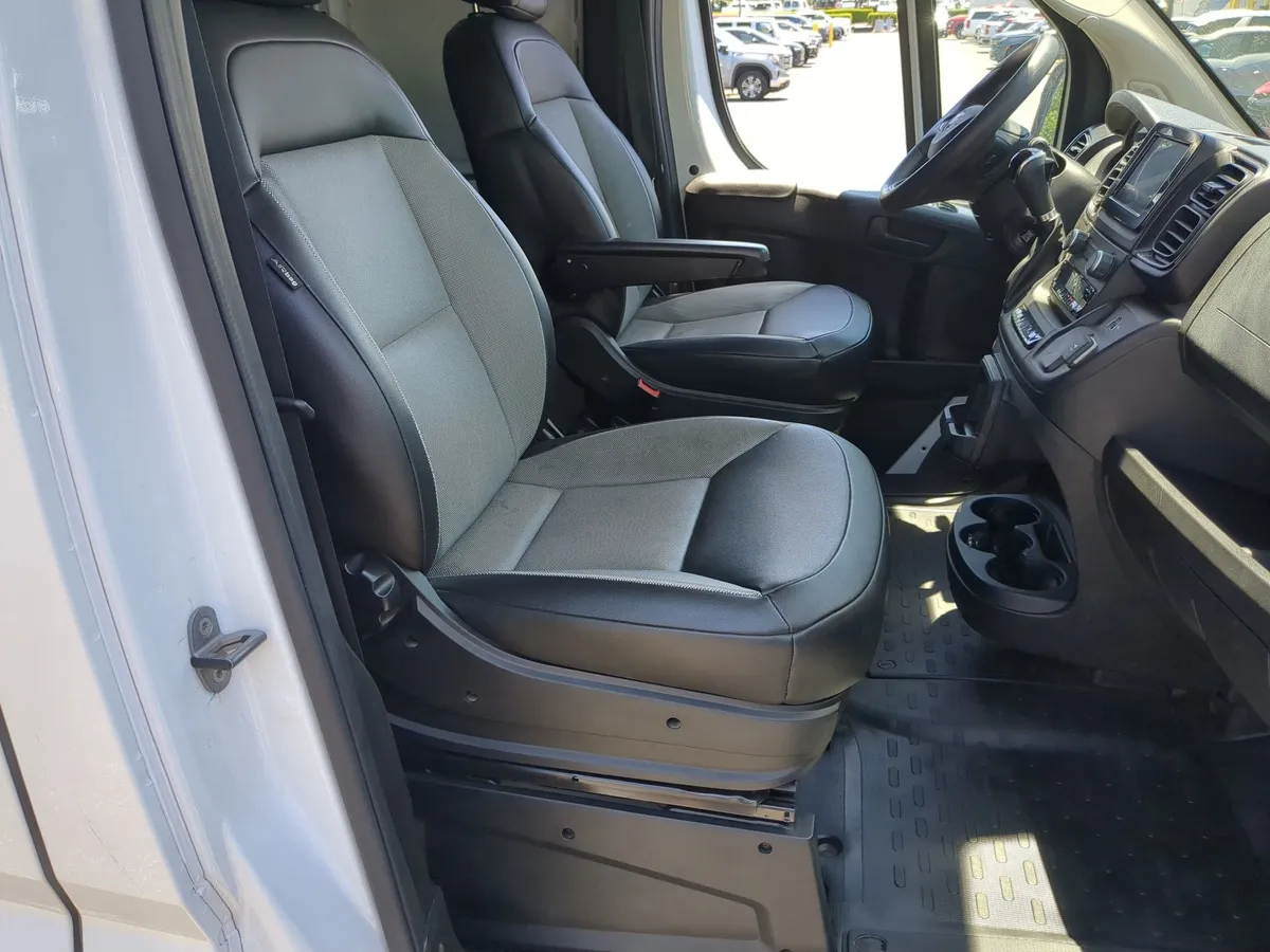 2023 Ram ProMaster Cargo Van thumbnail 29