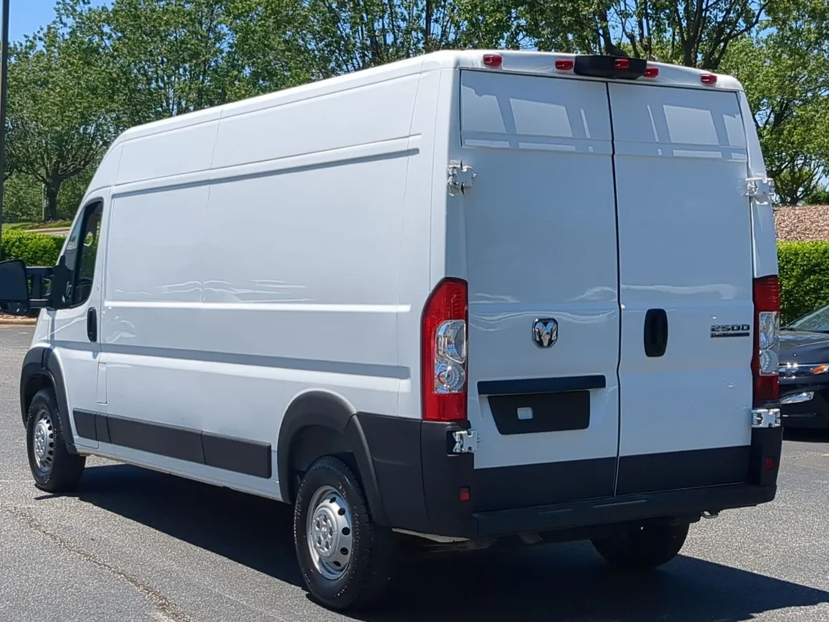 2023 Ram ProMaster Cargo Van thumbnail 7