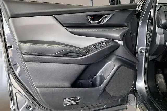2023 Subaru Ascent Onyx Edition thumbnail 17