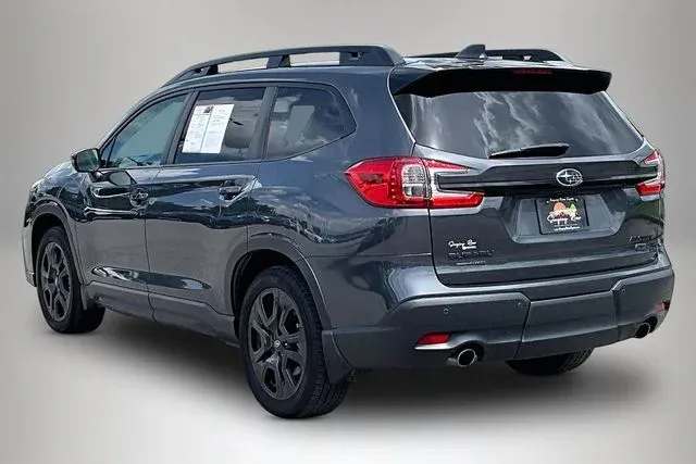 2023 Subaru Ascent Onyx Edition thumbnail 4