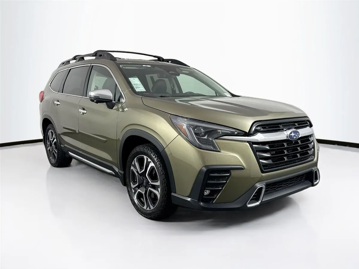 2023 Subaru Ascent Touring thumbnail 10