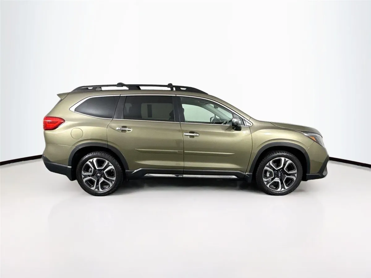 2023 Subaru Ascent Touring thumbnail 11