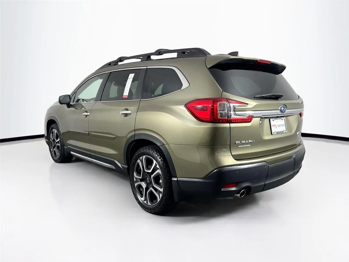 2023 Subaru Ascent Touring thumbnail 13