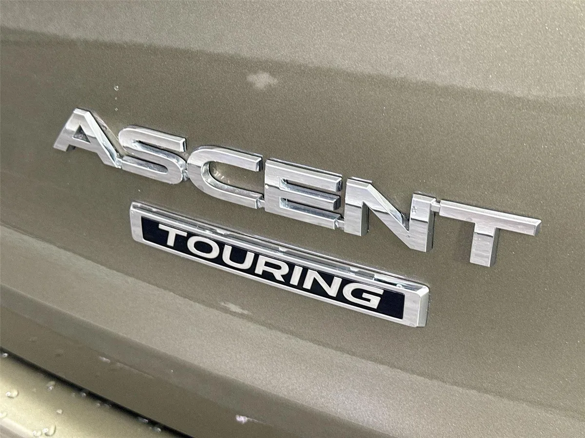 2023 Subaru Ascent Touring thumbnail 15