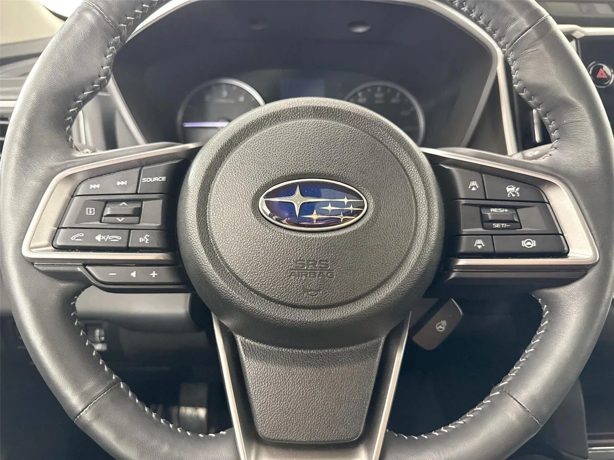 2023 Subaru Ascent Touring thumbnail 17