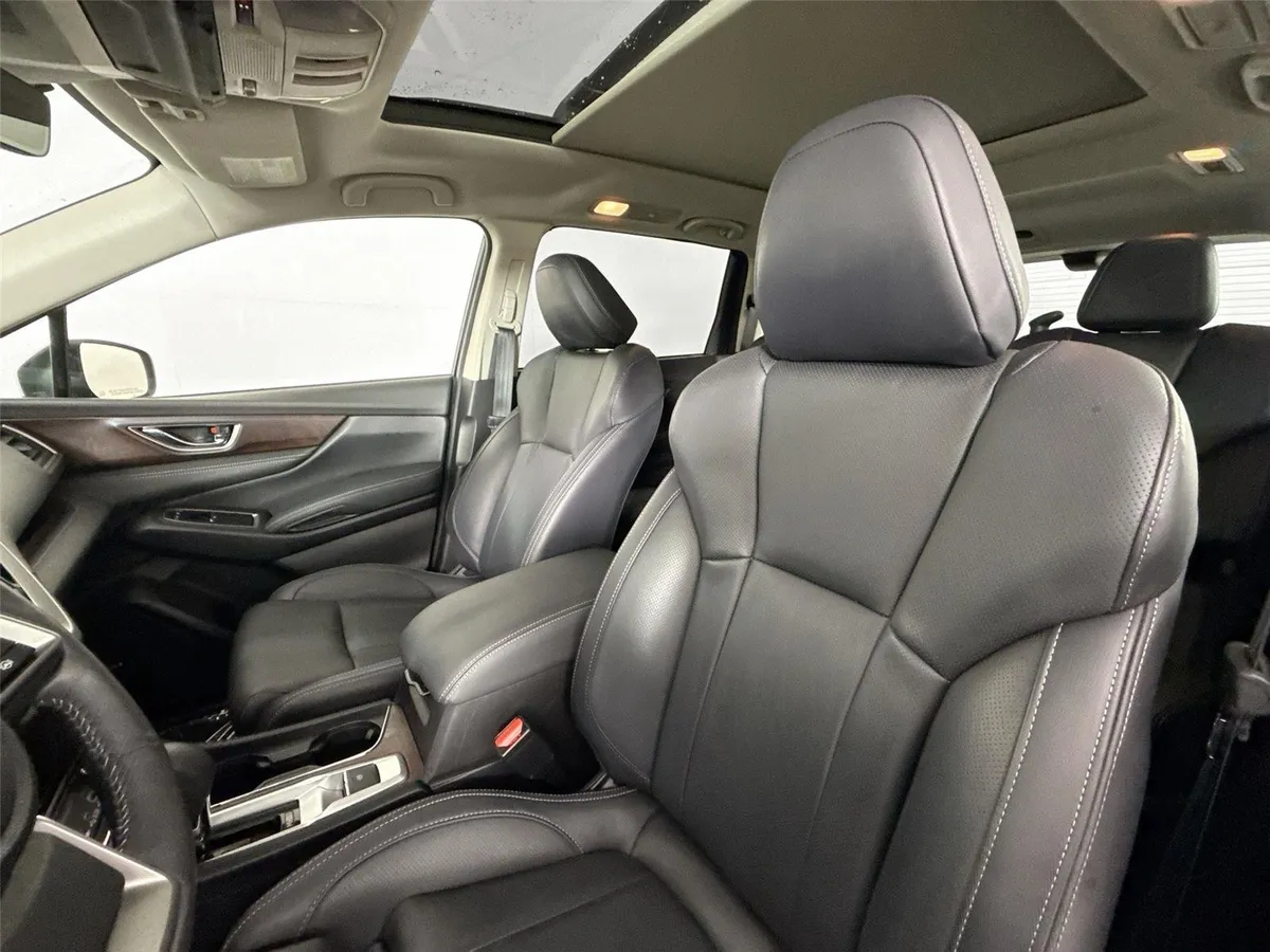 2023 Subaru Ascent Touring thumbnail 3
