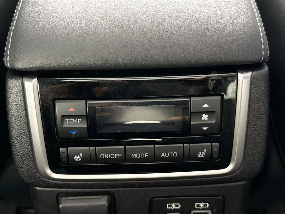 2023 Subaru Ascent Touring thumbnail 38
