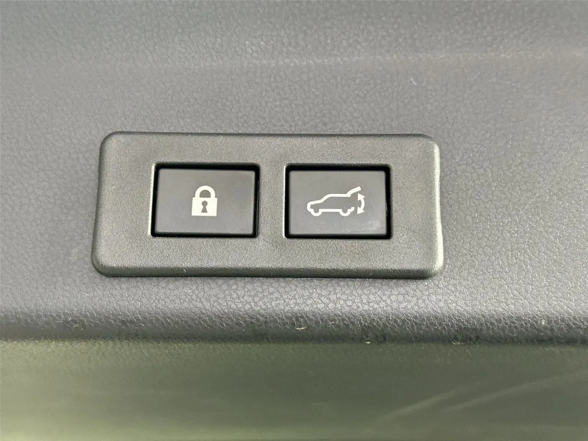 2023 Subaru Ascent Touring thumbnail 41