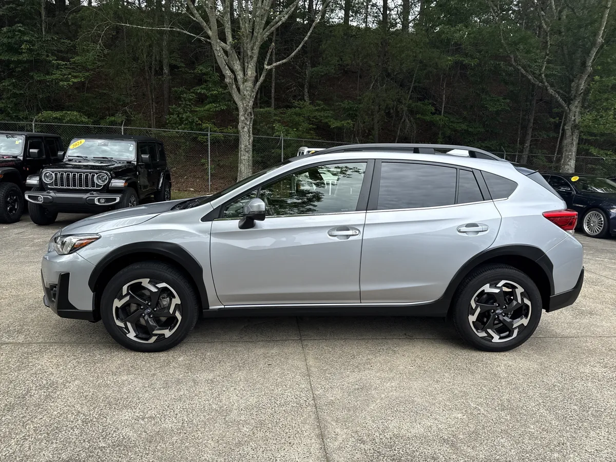2023 Subaru Crosstrek Limited thumbnail 2