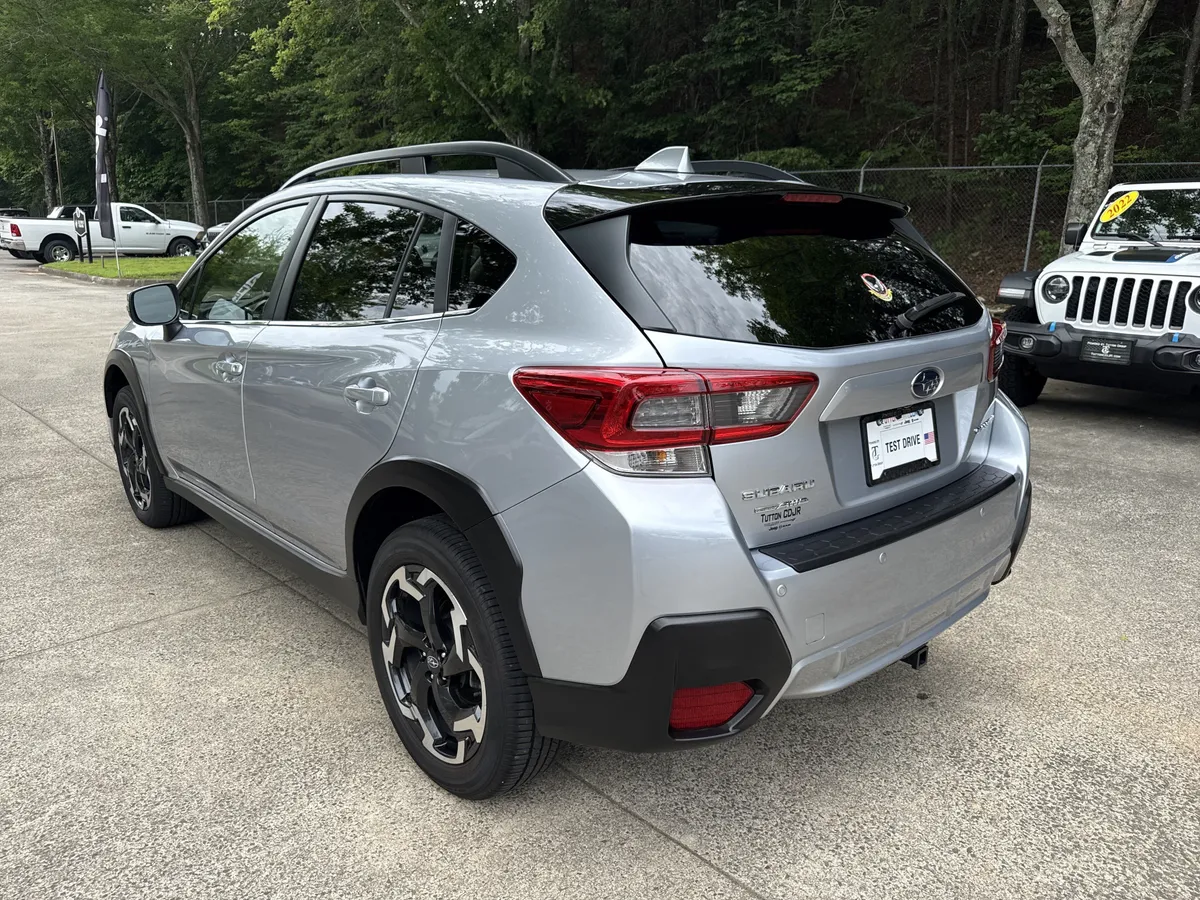 2023 Subaru Crosstrek Limited thumbnail 3