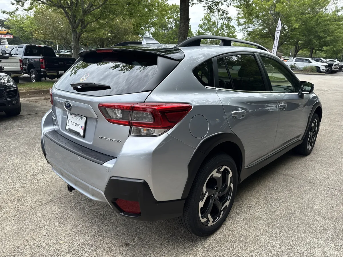 2023 Subaru Crosstrek Limited thumbnail 5