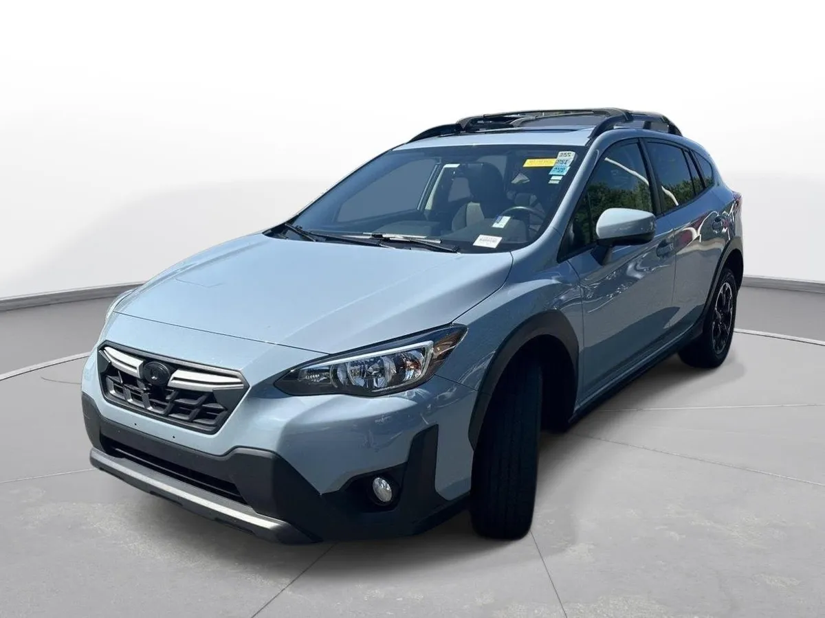 2023 Subaru Crosstrek Premium thumbnail 2