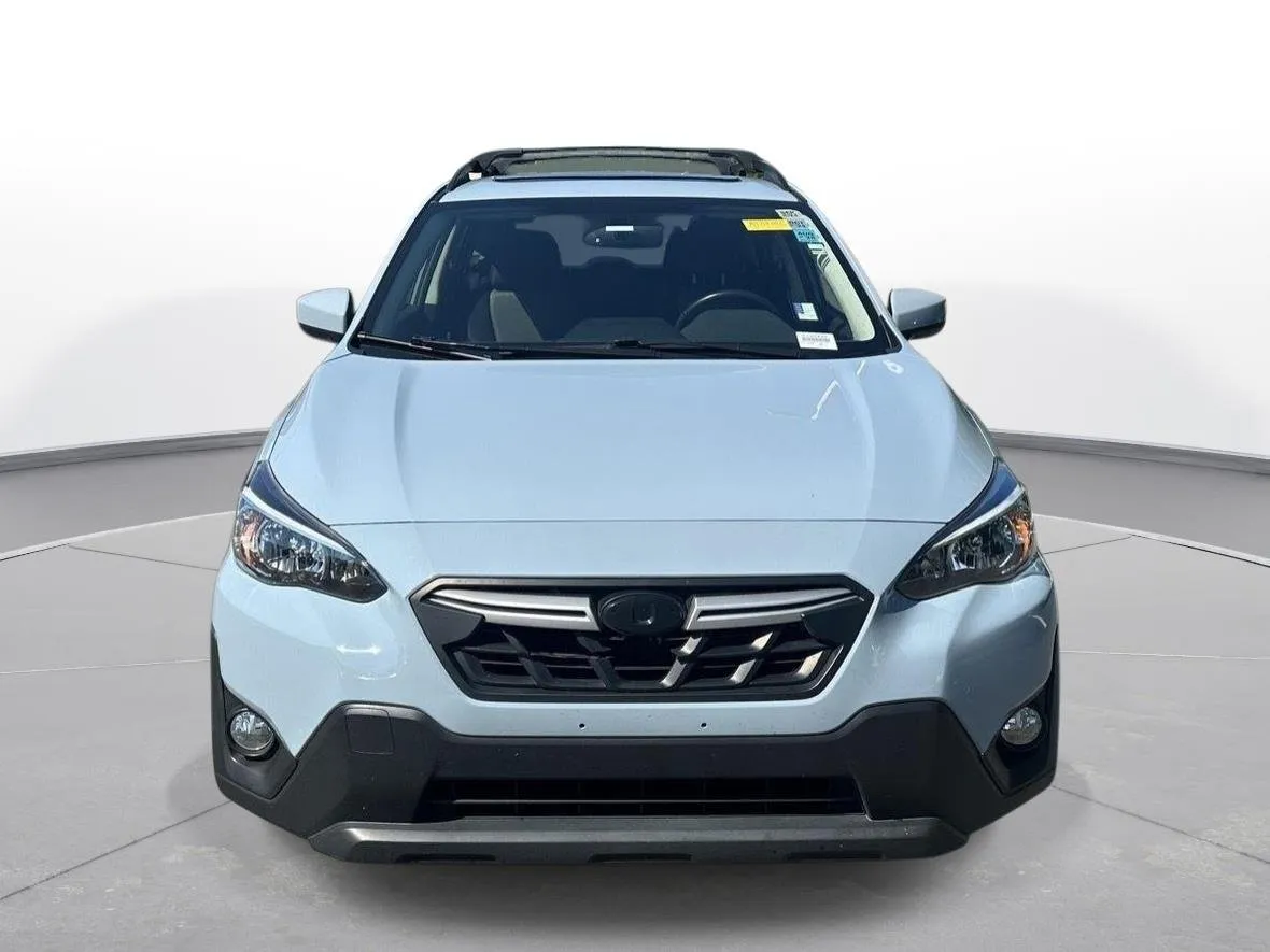 2023 Subaru Crosstrek Premium thumbnail 3