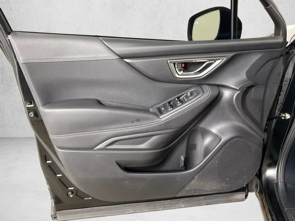 2023 Subaru Forester Premium thumbnail 11