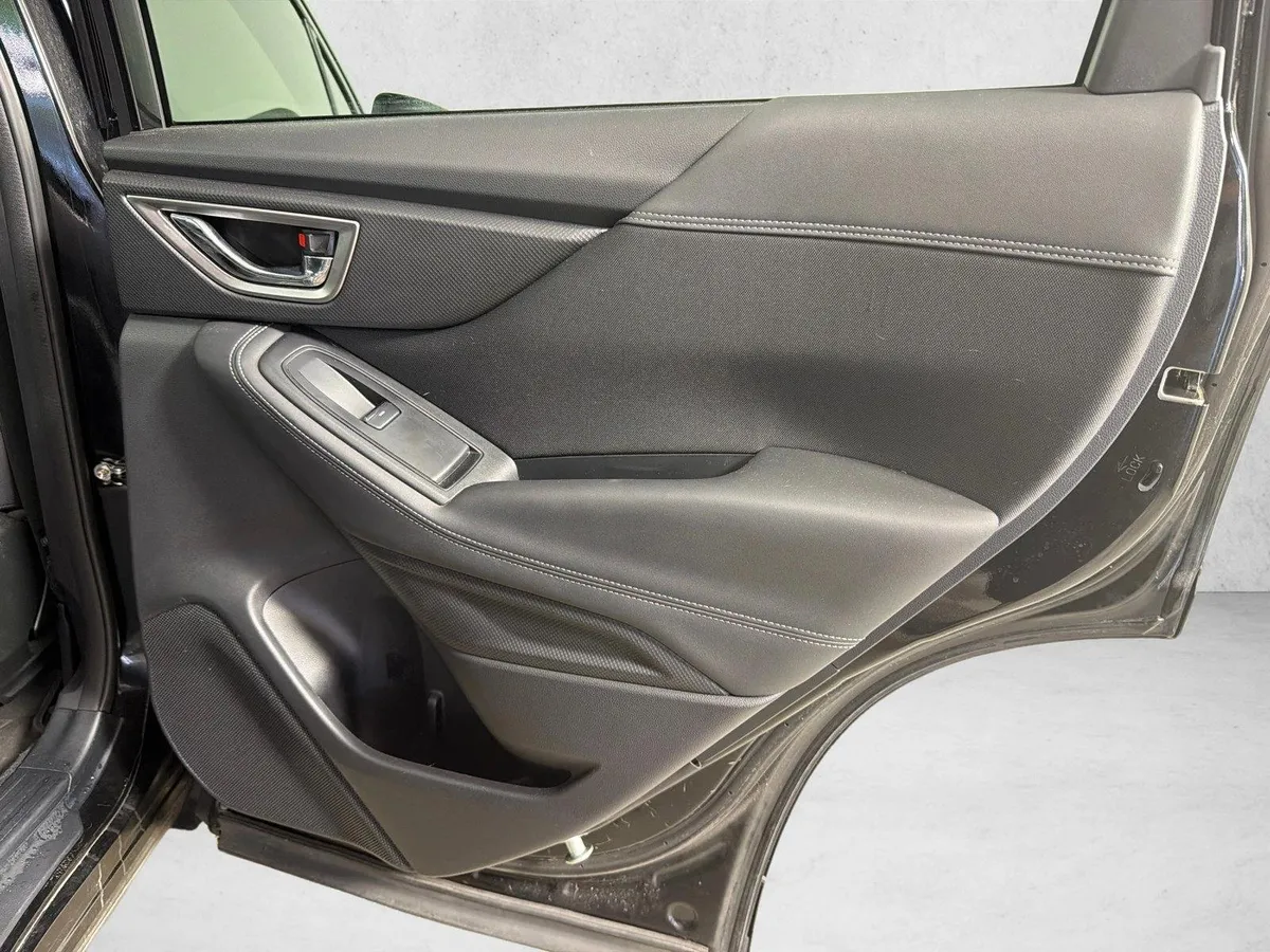 2023 Subaru Forester Premium thumbnail 17