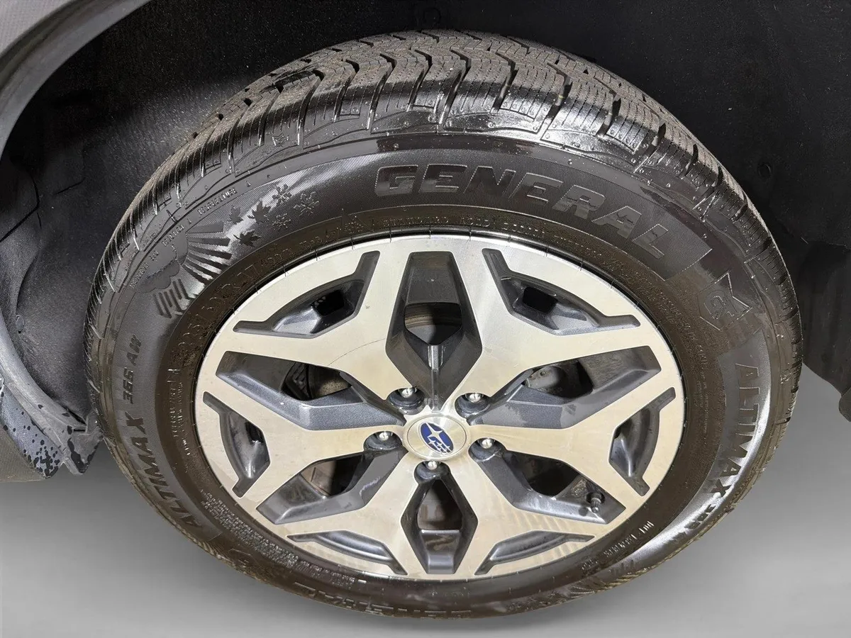 2023 Subaru Forester Premium thumbnail 20