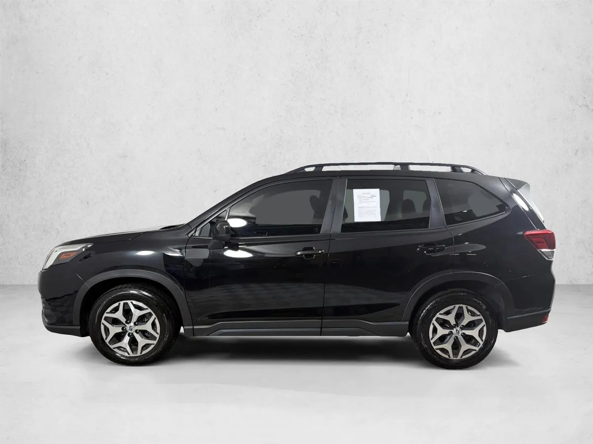 2023 Subaru Forester Premium thumbnail 7
