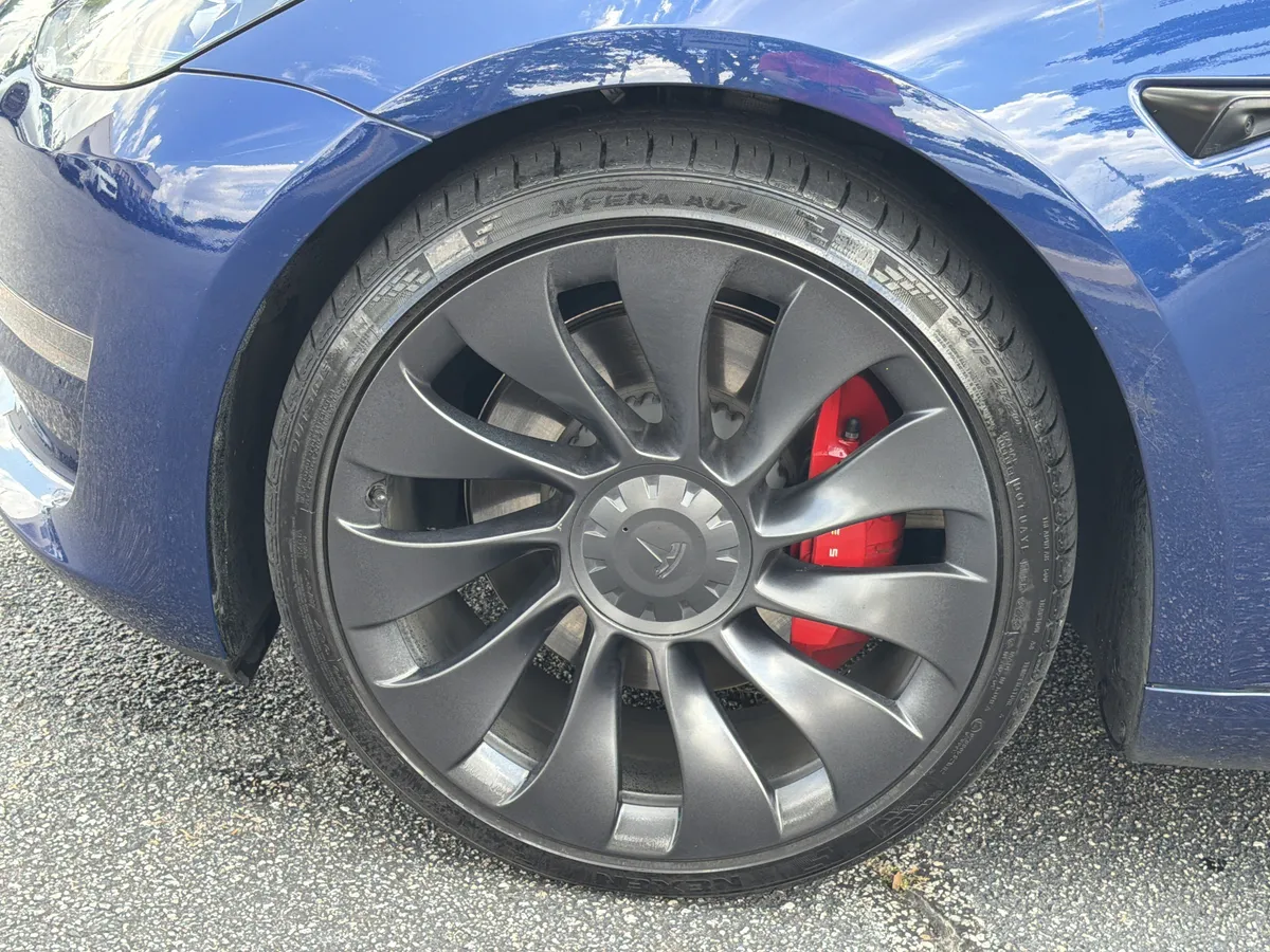 2023 Tesla Model 3 Performance thumbnail 25